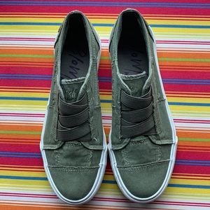 Blowfish Marley Slip On Shoes Size 8
